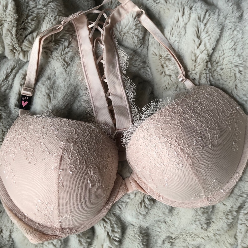 NWT! Victoria’s Secret lace Push up w/ corset back